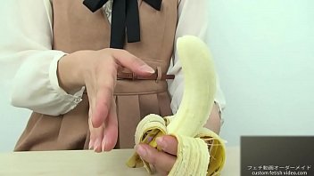 Hand Crush Fetish Girl Crush A Banana By Hand free video