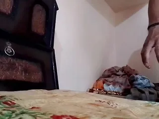 Pakistani Randi Ko Jungle Boy Ne Dekha Fir Ghar Aakar Sweta Aunti Ke Kamre Mein Chuchiya Massage Kiya free video