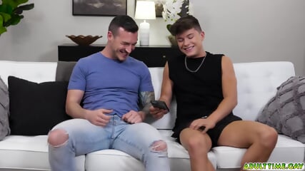 Drake Von And Derek Kage Gets A Dick Pic From A Complete Stranger free video