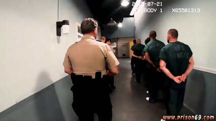Young Boys Cumshot Gay Making The Guards Happy free video